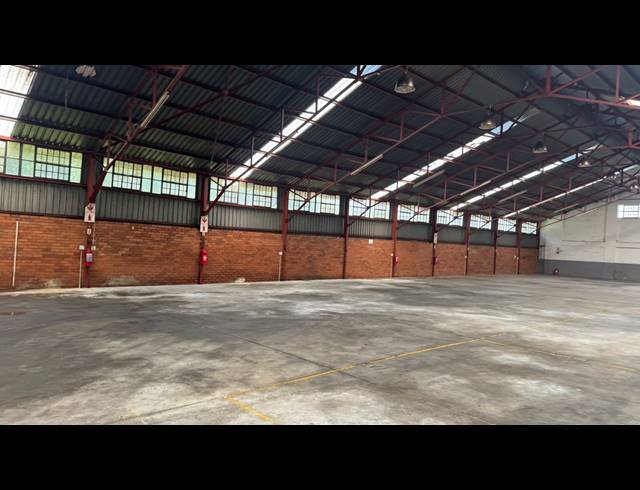 1,330M² WAREHOUSE TO LET IN PRETORIA WEST